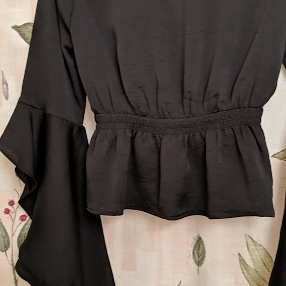 BLK Bohemian blouse flowy sleeves NWOT - Picture 8 of 8